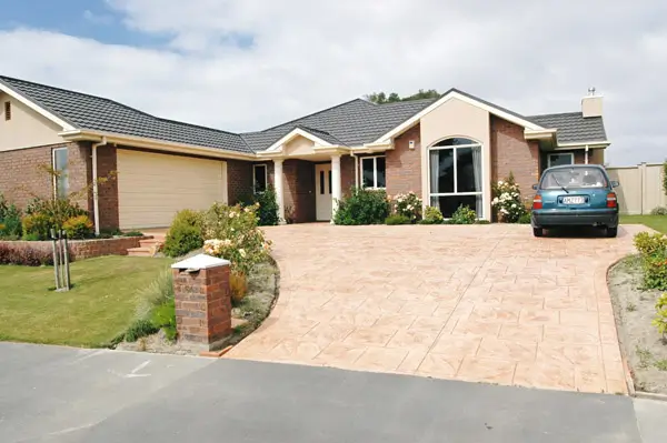 ニュージーランドの住宅外構事例 1