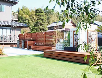 施工例　千葉県白井市　リフォーム庭工事　ナチュラル　ウッドデッキ　目隠しフェンス　人工芝