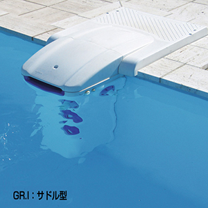 プールに取り付けたろ過機の近景