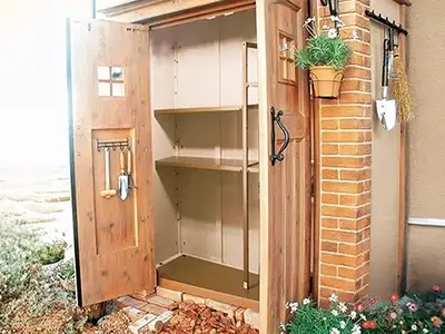 たっぷり収納できるカンナ物置の内部