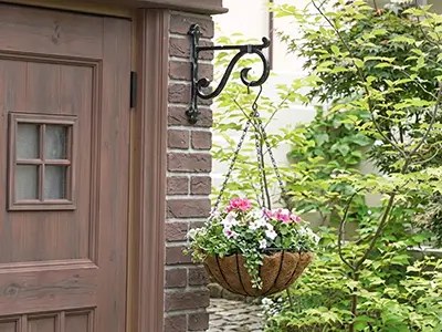 カンナ物置のフラワーハンガーオプション