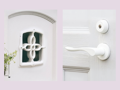 アンティークガラスの窓とラッチ錠