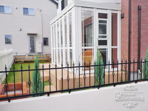 白を基調にした明るいサンルーム施工事例