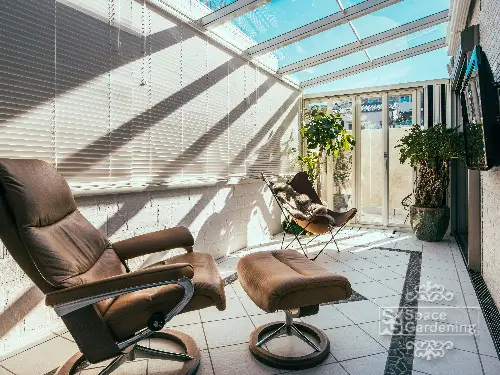 庭を眺めながらくつろげるサンルーム施工事例